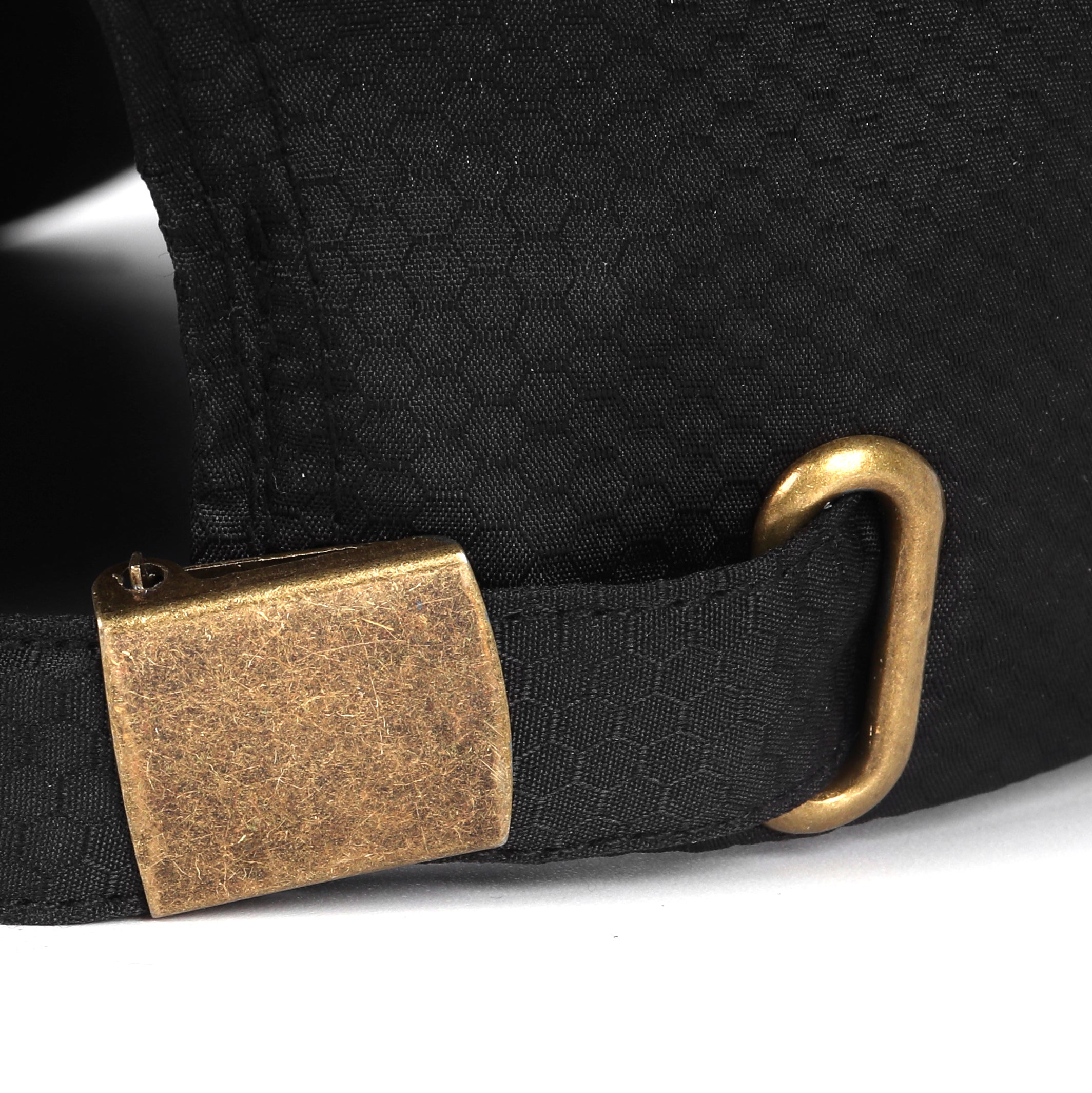 Black textured quick-dry baseball cap for big heads - adjustable buckle detail